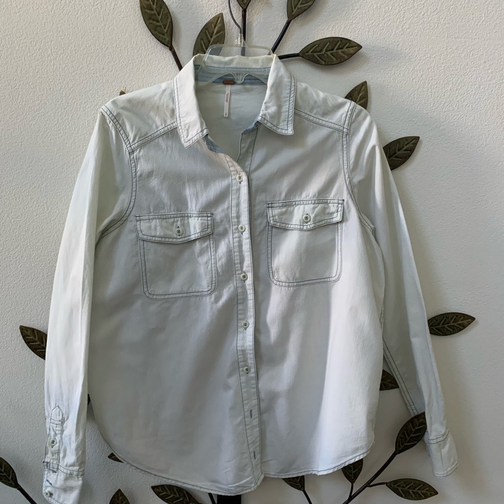 Free People shirt with beautiful embroidery.